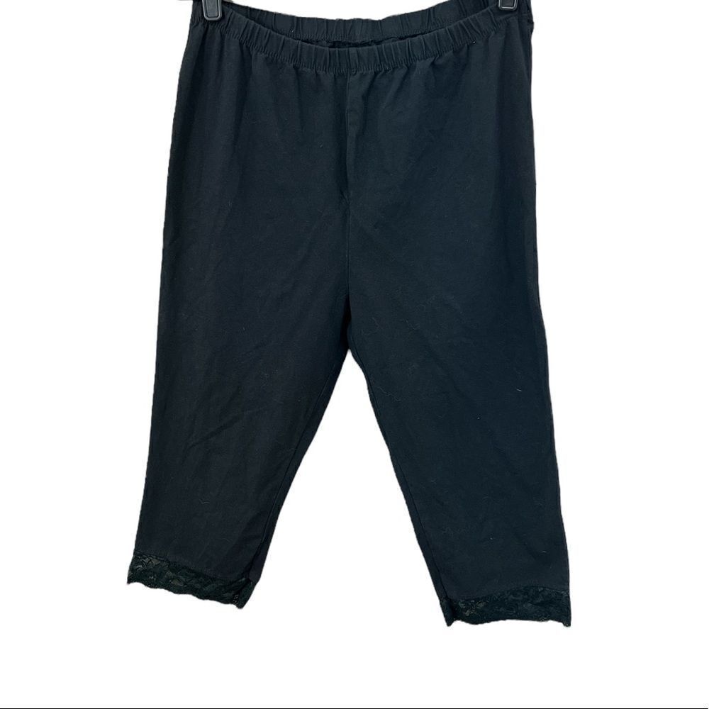 Romans black stretchy capris 